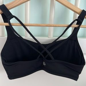 Lululemon free to be light support sports bra